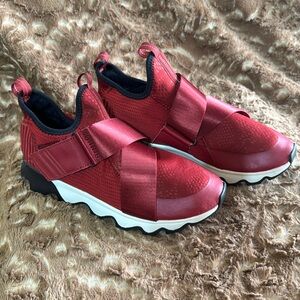Sorel Maroon Sneakers